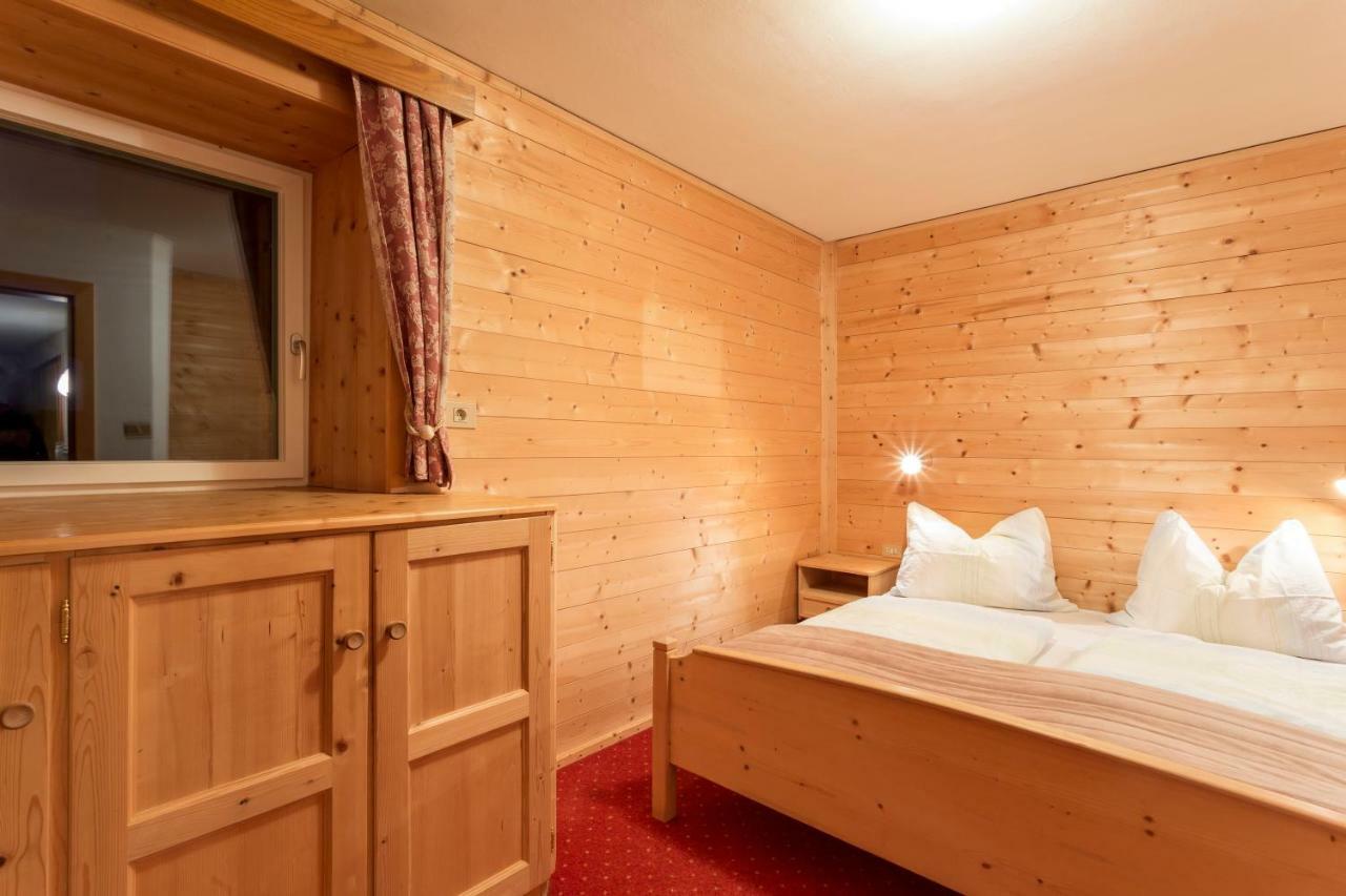 Appartamenti Elbrus Santa Cristina Val Gardena Bagian luar foto